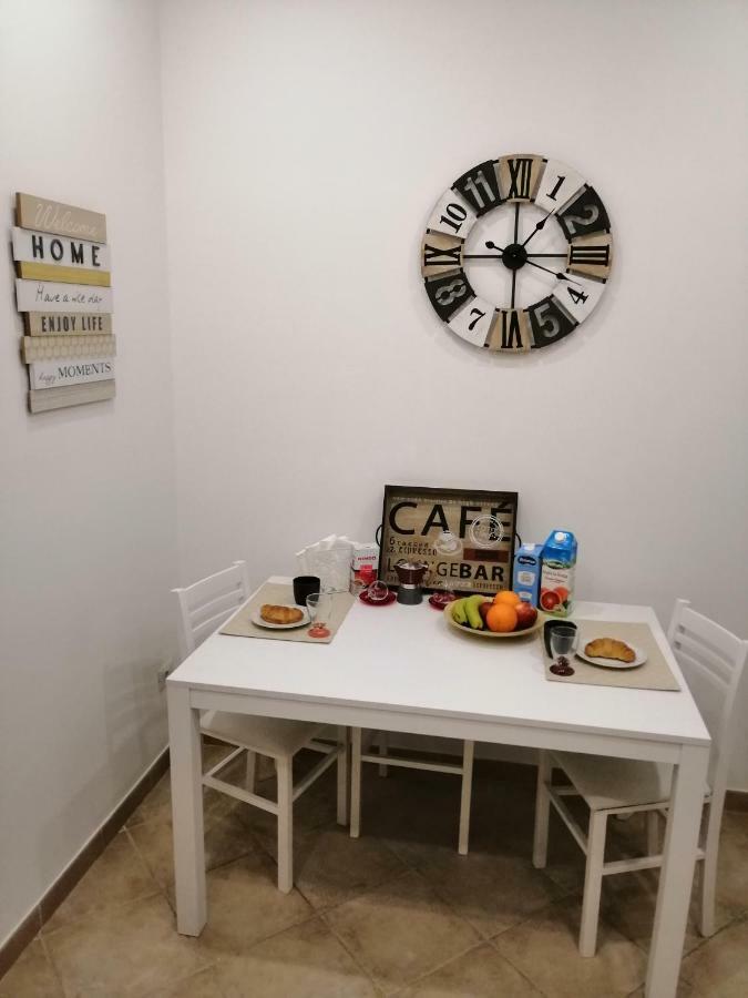 דירות נאפולי Ad Un Passo Dal Duomo "2" מראה חיצוני תמונה